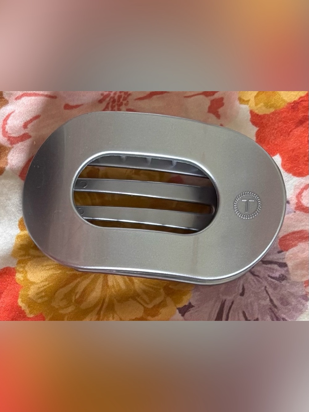 Medium Teteties Flat Clip